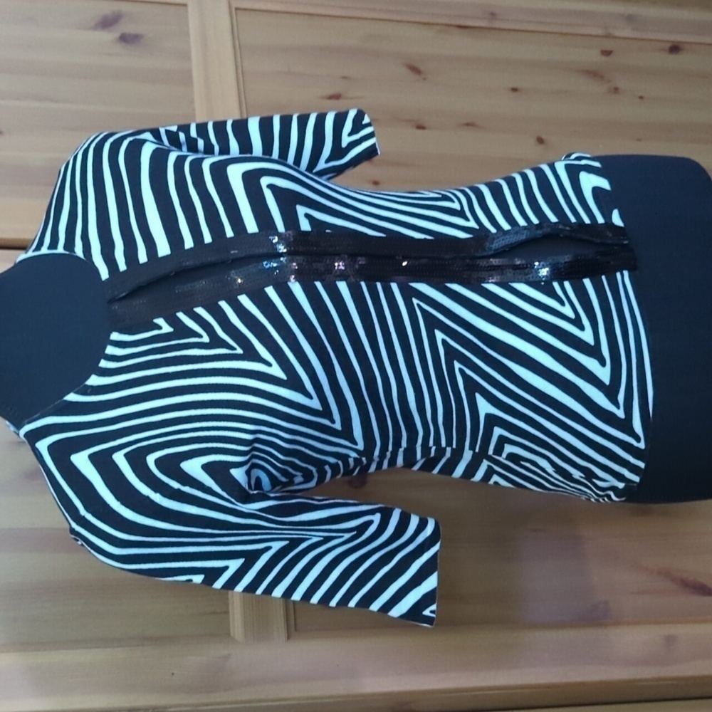 NWT Carmen Zebra Print Sequined Sweater  XXS